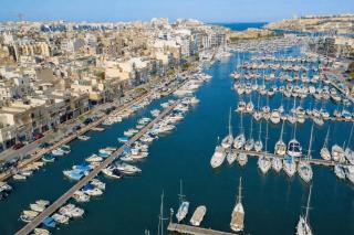 Central Two Bedroom Apartments with Balcony, Wifi and AC - Msida - 2