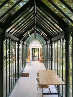 Architectural 5 bedroom house in woodland setting - 3