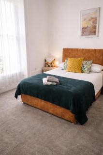 Stylish Seaview Apartments - Modern Retreat - 6