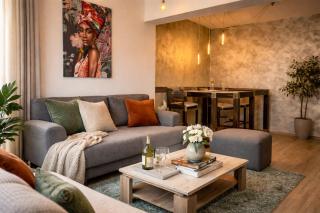 Artistic 1BR Near Mall with Private Balcony - 0