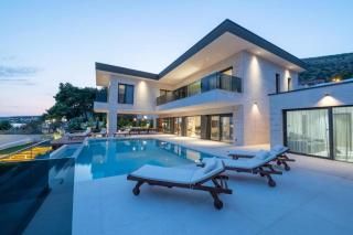 Luxury Beachfront Villa Malia with pool and jacuzzi in Seget Donji - Trogir - 5