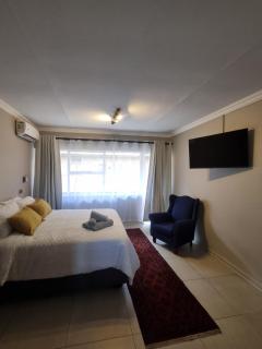 On the Up at Molen 2 - 6