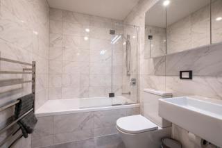 Premium City 3bed Apartment with Gated 2 car parks - 3