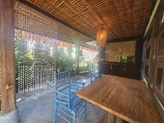 Three Hen Lakeside - 9