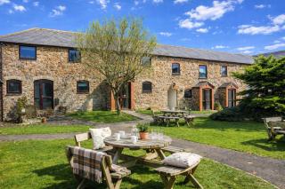 4 Spacious Cornish Cottages near Bude - Sleeps 25 - 5