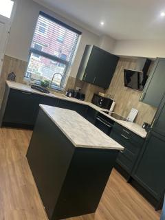 Headingley 5 Bed High Spec House Sleeps 11 Parking - 6
