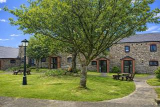 2 Neighbouring Holiday Cottages nr Bude Sleeps 10 - 5