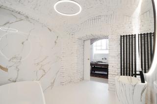 Vaulted Luxury Retreat - 1