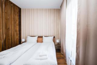 Chic Urban Hideaway with Natural Wood Charm - 2