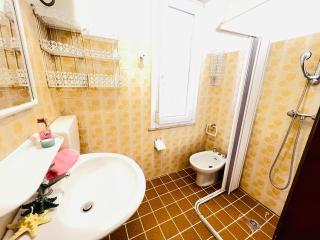 Spacious apartment with large balcony - 3