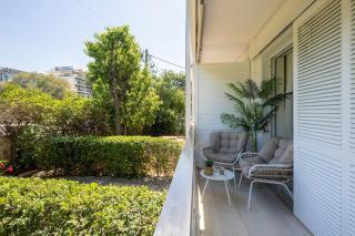 Mēne - Seafront Glyfada Apartment - 6