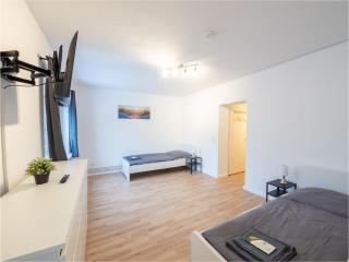 Monteurwohnung-fuer-5-Personen-1-OG-5-Betten-in-Schwarzenbek-SKGE0901 - 2