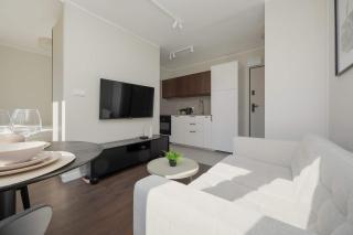 Cozy & Modern Studio Close to the City Center by Noclegi Renters - 4