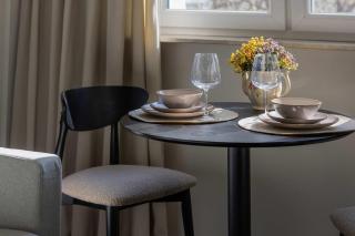 Cozy & Modern Studio Close to the City Center by Noclegi Renters - 3