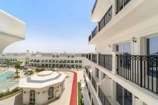 Stylish Stay in Arjan in New Building with Pool - 1