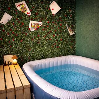Suite privée avec jacuzzi & ambiance immersive - 0