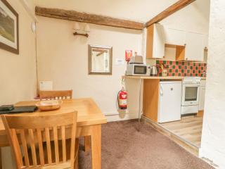 Mews Cottage 5 - 8