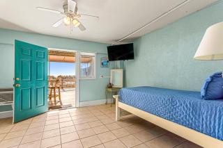 Victoria's Beachfront Retreat - 5