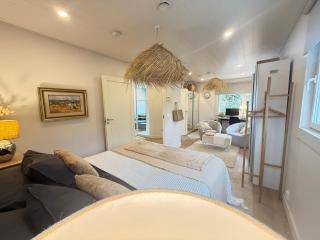 Ihana House - 9