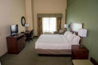 Holiday Inn Express & Suites Cocoa by IHG - 1