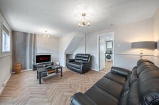 5 BR House Ideal for Contractors & Free Parking - 9