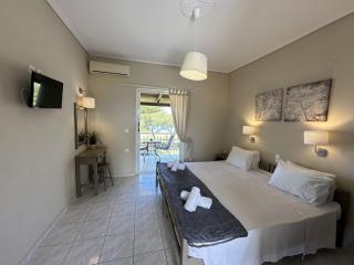 Kondarini's Sea View Studios - Close to the beach, by ZanteWize - 3
