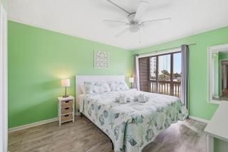 Sweet Caroline Remodeled with Partial Ocean View and Oceanfront Pool - 8