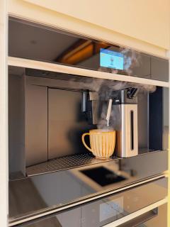 Luxury Design - Spacious - Easy Downtown Access - 5