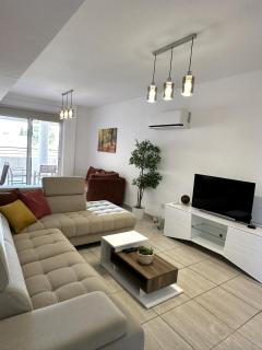 Top floor luxurious city retreat - 0