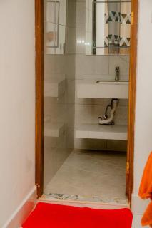 Contemporary Haven - 6