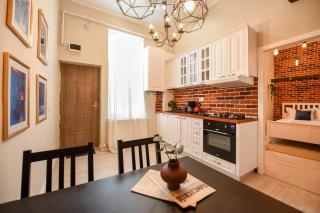 Industrial Brick Studio with King Bed - Central Bucharest - 2