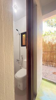 Solmira Homes - Budget Friendly Coastal Stay - 8