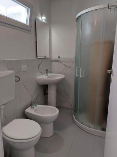 Modern Ground Floor Apt 5min Walk to Beach with AC - Il Lupo Affitta - 3