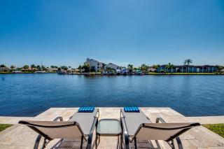 2 Waterfront Villas, Dual Pools, Gulf Access & Tiki Hut Escape - Everlasting Paradise - Roelens - 8