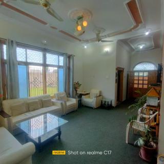 Four Bedroom Guest House - 8