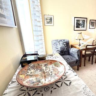 Classic Vienna Flat near Hofburg with Elevator - 2