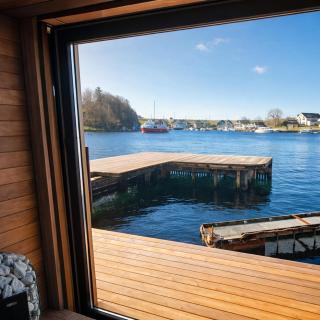 Family-friendly Cabin with pier - Herdla to Bergen - 40 min - 8