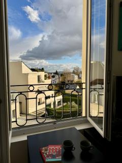 1 min Gare RER A - 20min Paris - Joli studio neuf - 5