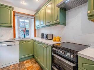 Balnamuir Farmhouse - 1