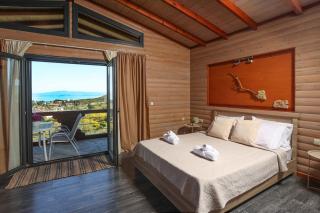 Hilltop Chalet 1 - 7