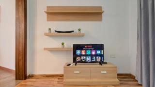 Sapphire Apartments & Penthouse with Heated Jacuzzi - 1