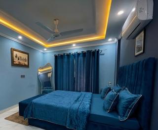 1 Bed Luxury Apartment AC WiFi Fridge - 2