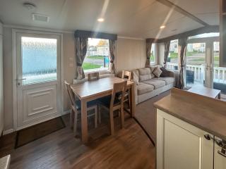 Simon's Coastal Holiday Home - 1