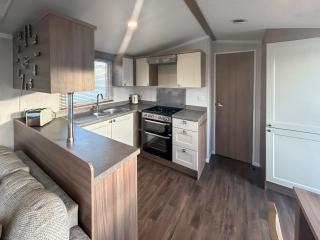 Simon's Coastal Holiday Home - 6