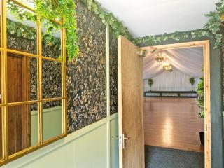 Duvale Priory - 9985 - 2