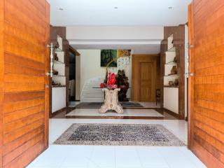 Anton Grand Estate - 5BR Villa with Private Pool - 3