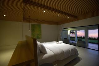 PORTRAIT Bangsaen - Beachfront Serviced Pool Villa - 5