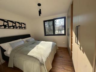 BRAND NEW exclusive apartment - parking included - 7