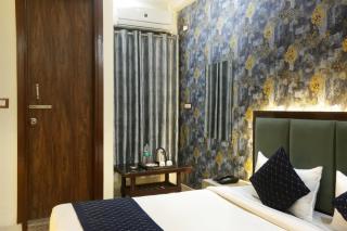 Hotel Red Velvet Suites - 8