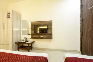 Hotel Red Velvet Suites - 2